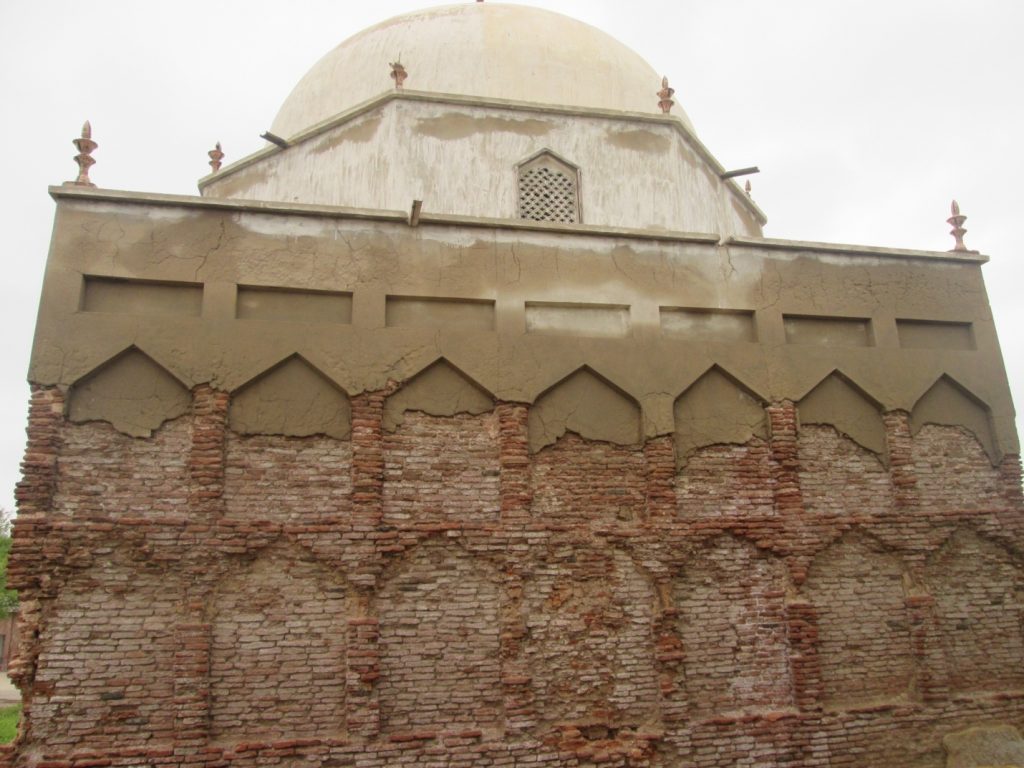 Another view of tomb of Mai Chagli and Malik Izzat khan Burfat